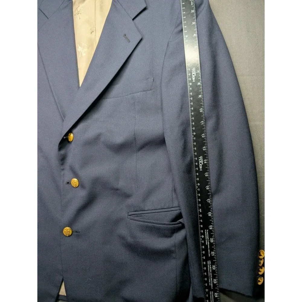 Old School Bespoke Mens Navy Blue 3 Button Blazer Gold Crest Buttons Sport Coat